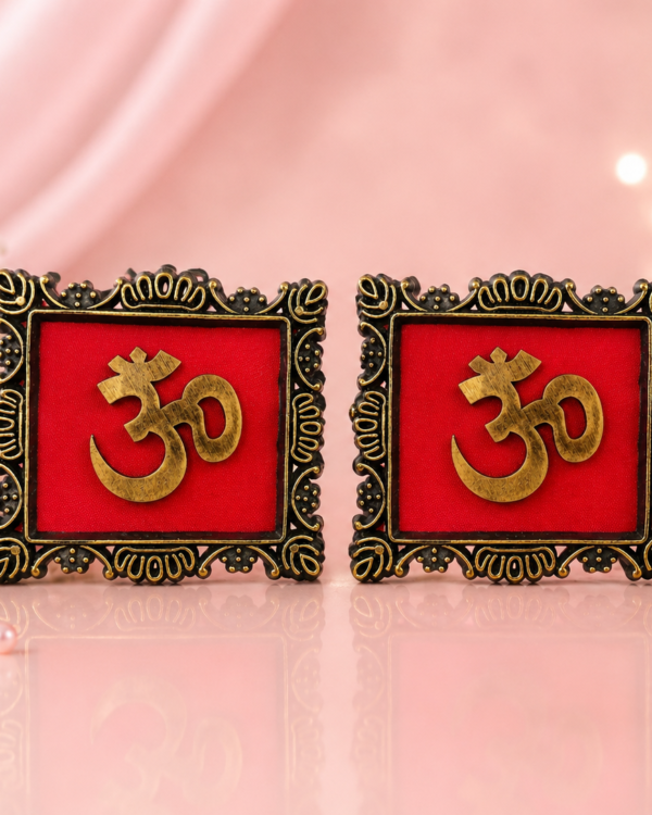 Soan Om & Swastik